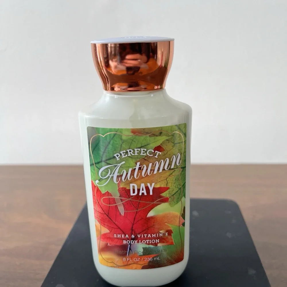 Bath & Body Works PERFECT AUTUMN DAY ORIGINALS Lotion 8 oz Retired RARE